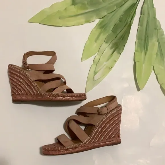 🌟joie Korrat Pink Espadrille Wedges🌟
