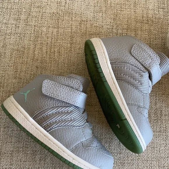 Jordan grey high top sneakers 7C