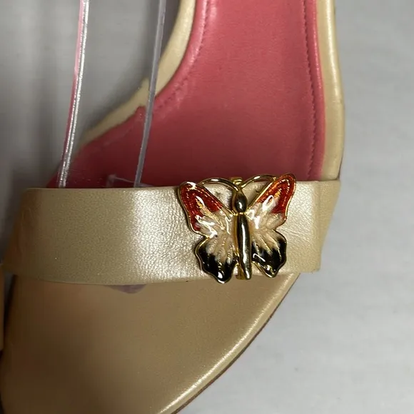 Judith Leiber Nude Leather Butterfly Ankle Strap Kitten Heel Sandals Size 6.5