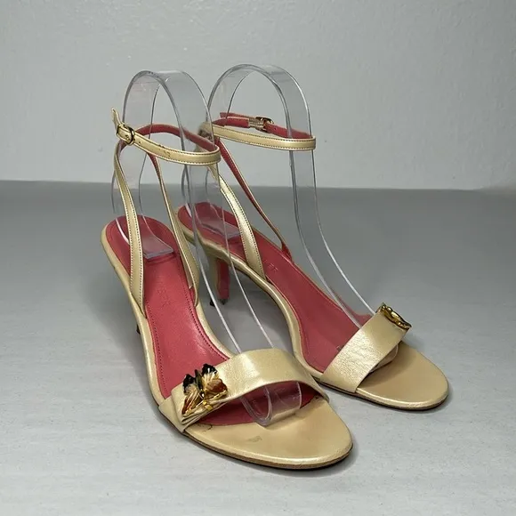 Judith Leiber Nude Leather Butterfly Ankle Strap Kitten Heel Sandals Size 6.5