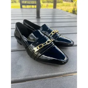 Karl Lagerfeld Nikki Women Black Patented Leather Chain Loafer Shoe Women Size 8