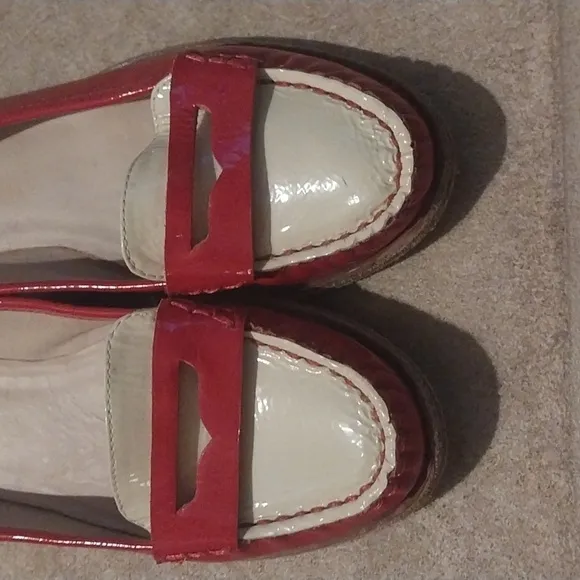 Kate Spade Cody Loafers 6 1/2 M 6.5 Red Ivory Leather Two Tone Wood Heel