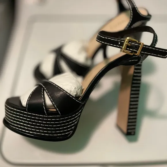 Keefa Ankle-Strap Leather Platform Sandals size 10B