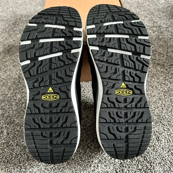 KEEN Utility Men's Low Height Sneaker Composite Toe Work Shoe, Size 9.5EE - New