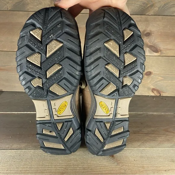 Keen utility Santa Fe Womens size 9.5 shoes brown leather steel toe work sneaker