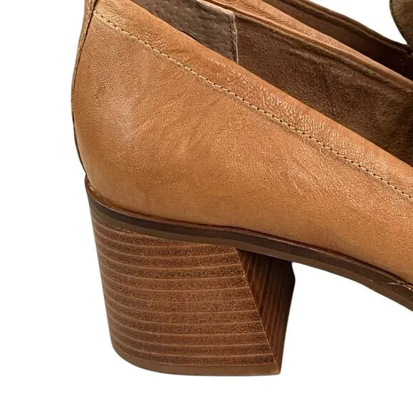 Kelsi Dagger Brooklyn Involve Loafer 9.5 Slip On Chunky Heel Studded Accent Tan