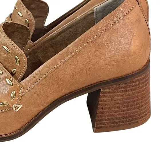 Kelsi Dagger Brooklyn Involve Loafer 9.5 Slip On Chunky Heel Studded Accent Tan