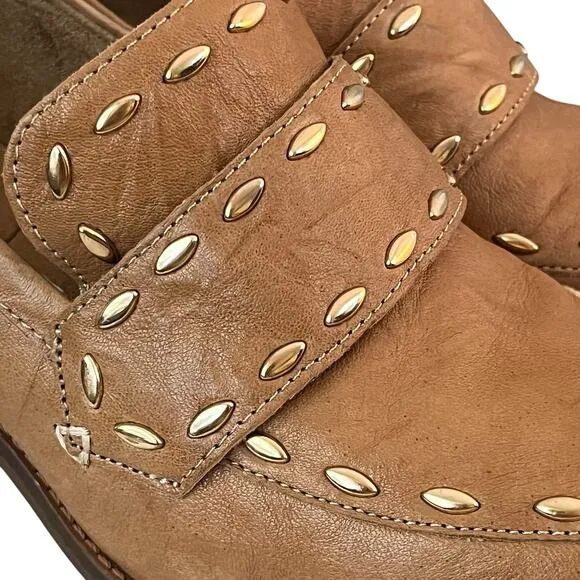 Kelsi Dagger Brooklyn Involve Loafer 9.5 Slip On Chunky Heel Studded Accent Tan