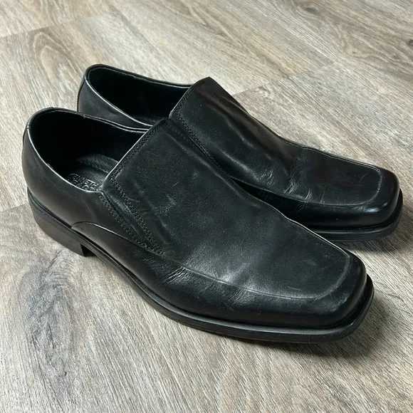 Kenneth Cole Reaction “Banker” Black Leather Loafers Size