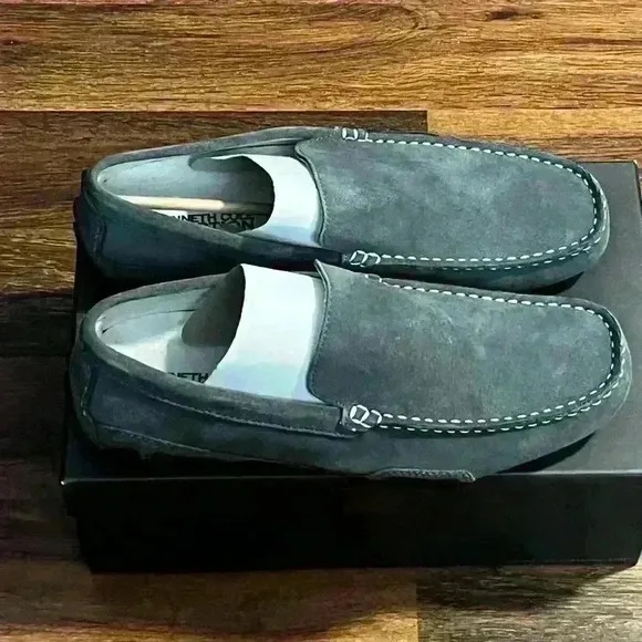 Kenneth Cole Reaction World Hold On Men's Size 9 Gray Suede Leather Slip On New