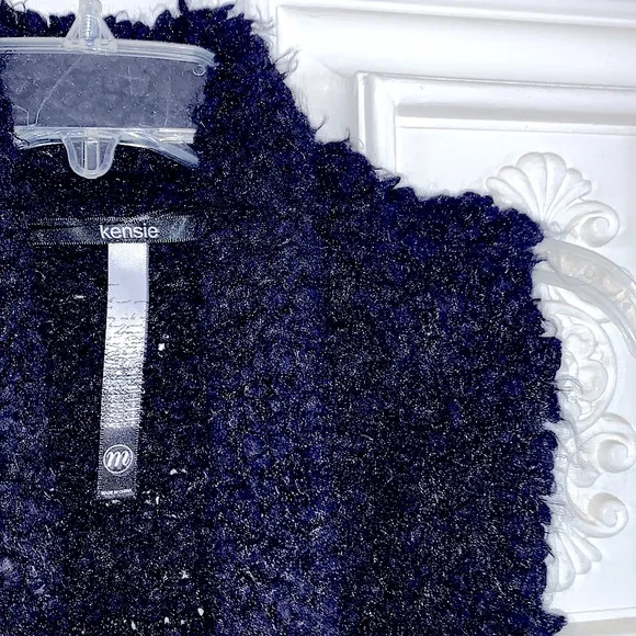 🖤Kensie’s Women’s Black Super Soft Faux Fur Bobble Vest Draped, Very Flattering