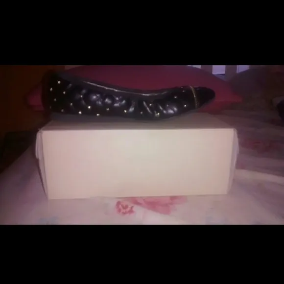 Kids Michael Kors flats size 5 Like new condition