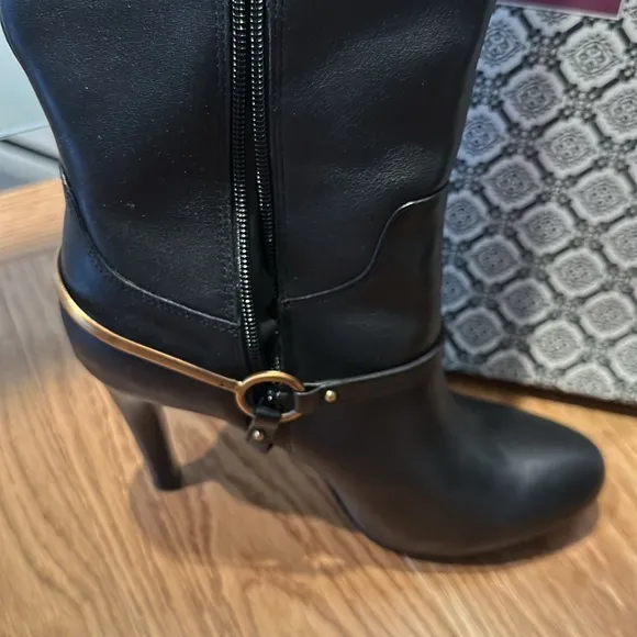 KNEE HIGH BOOTS