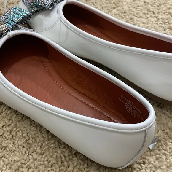 Kurt Geiger Kensington ballerina flat white rhinestone bow girl’s 4 Women’s 5.5