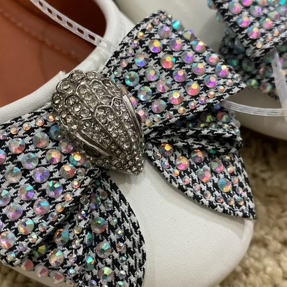Kurt Geiger Kensington ballerina flat white rhinestone bow girl’s 4 Women’s 5.5
