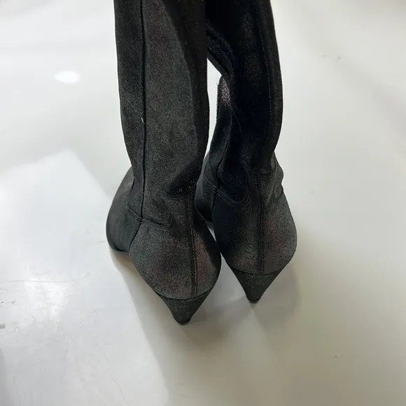 Larroude knee high boots new condition A9-12