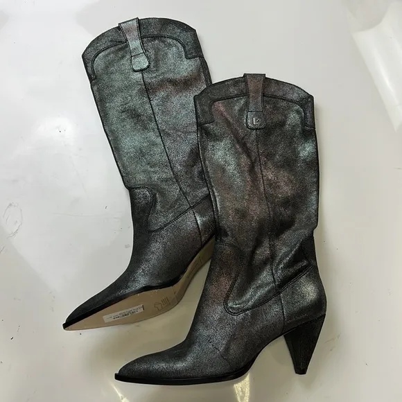 Larroude knee high boots new condition A9-12