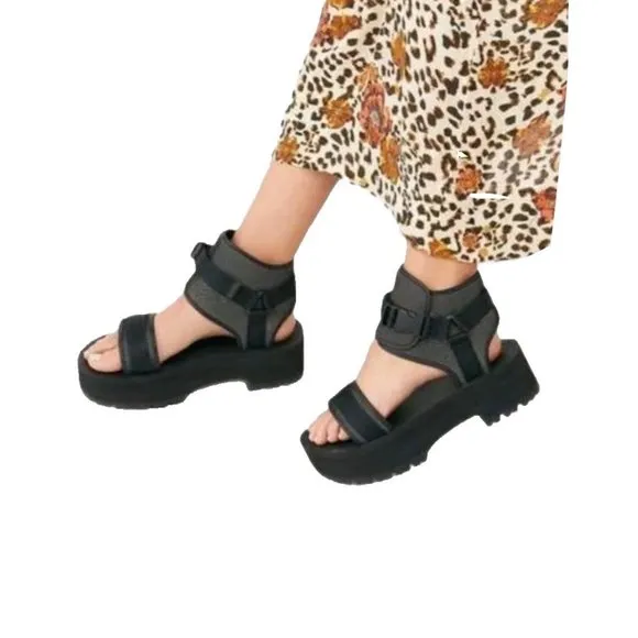 Like-New! TEVA “Indio Jewell” Platform Sandals Black Ladies Size 9