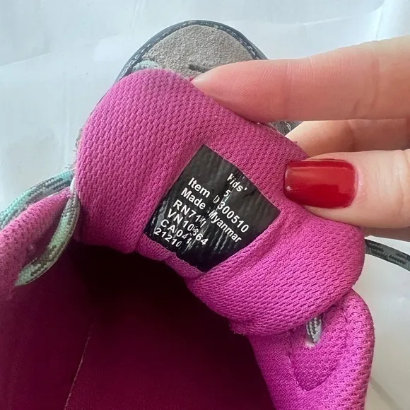 L.L. Bean Trail Model Low Hiker‎ Girls Sneakers