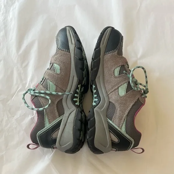 L.L. Bean Trail Model Low Hiker‎ Girls Sneakers