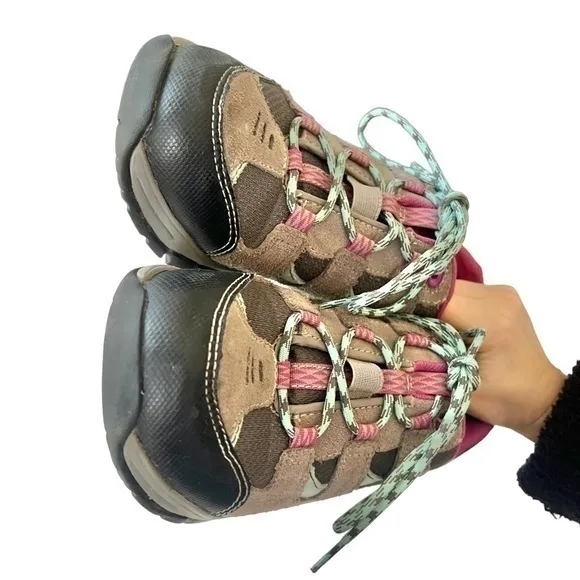 L.L. Bean Trail Model Low Hiker‎ Girls Sneakers