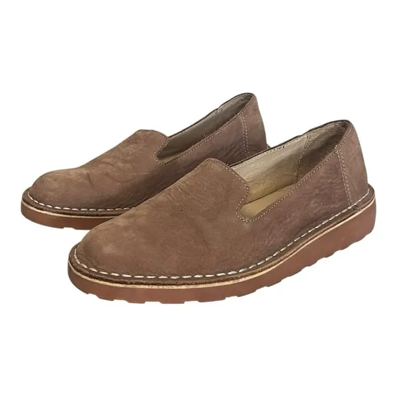 LL Bean Womens Tan Brown Stonington Nubuck Leather Slip-on Loafer Flats Size 7 M