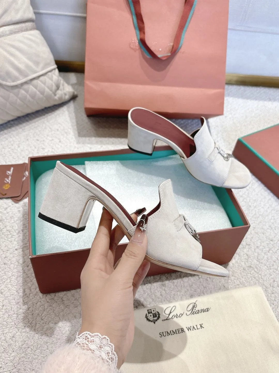 LP 25 Summer Charm Sandal 55 Cream Suede