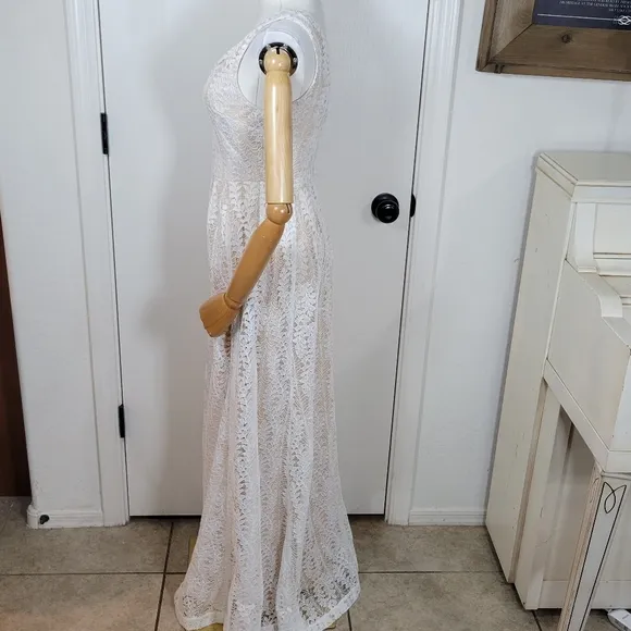 Lulu’s Eliana White &amp; Nude Lace Maxi Dress Size XS Style #615232