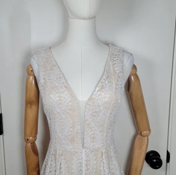 Lulu’s Eliana White &amp; Nude Lace Maxi Dress Size XS Style #615232