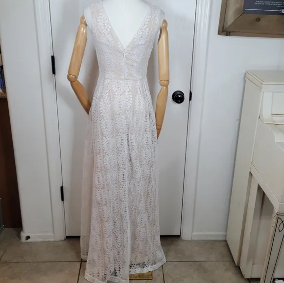 Lulu’s Eliana White &amp; Nude Lace Maxi Dress Size XS Style #615232