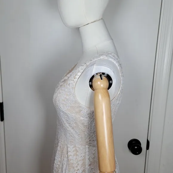 Lulu’s Eliana White &amp; Nude Lace Maxi Dress Size XS Style #615232