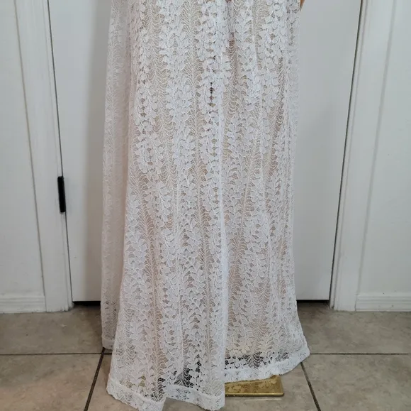 Lulu’s Eliana White &amp; Nude Lace Maxi Dress Size XS Style #615232