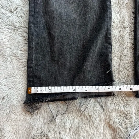 Madewell Cali Demi-Boot Asymmetrical Hem Jeans Button Fly in Washed Black