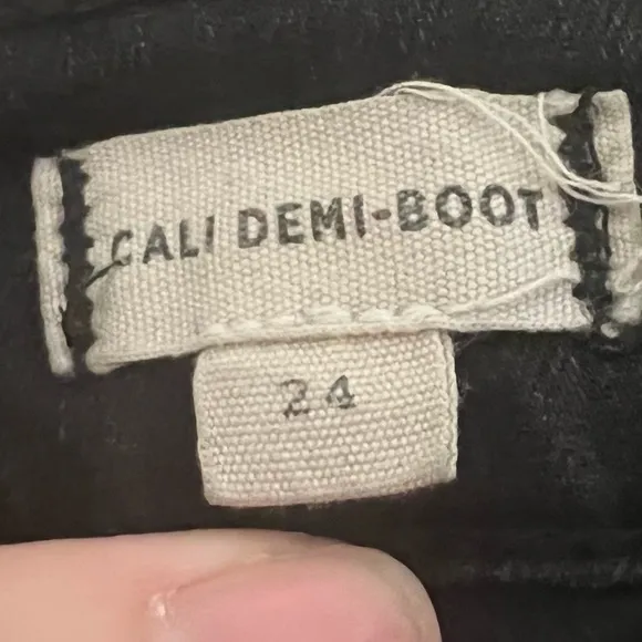 Madewell Cali Demi-Boot Jeans Berkeley Black Chewed-Hem