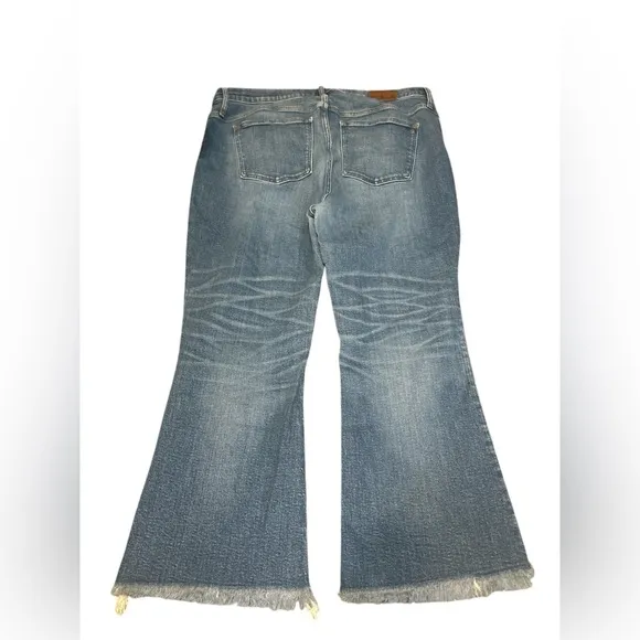 Madewell Cali Demi-Boot Jeans: Destructed-Hem Edition Size 34
