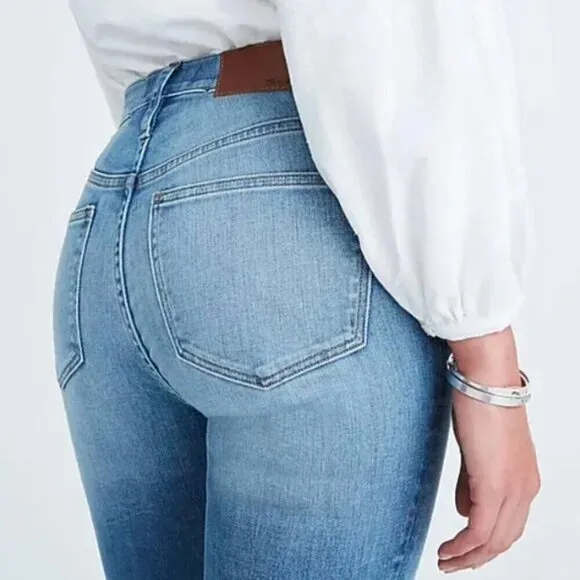 Madewell Cali Demi-Boot Jeans in Bess Wash: Button-Front Edition Size 26