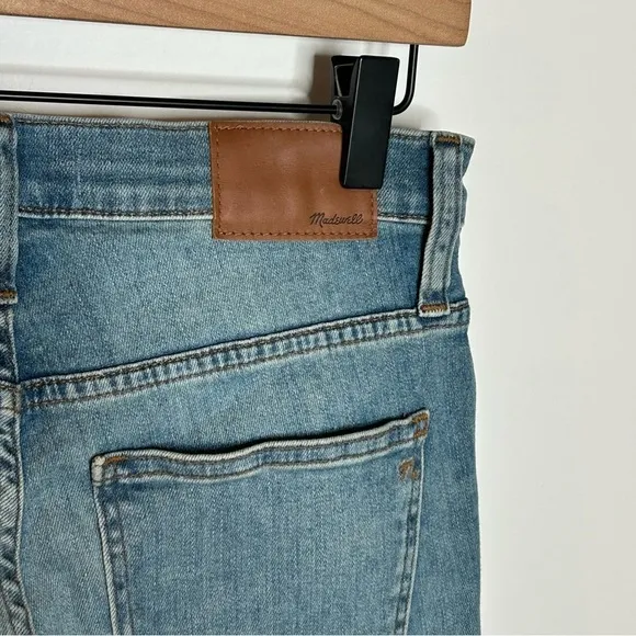 Madewell Cali Demi-Boot Jeans in Bess Wash: Button-Front Edition Size 26
