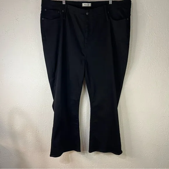 Madewell Cali Demi-Boot Jeans in Black Frost: TENCEL Denim Edition