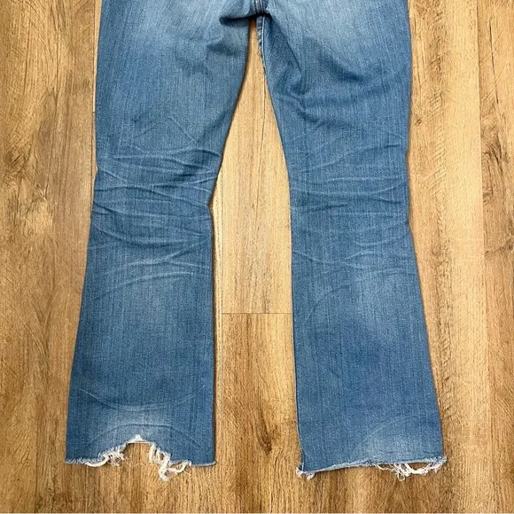 Madewell Cali Demi-Boot Jeans in Bronson Wash: Button-Front Edition