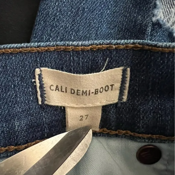 Madewell Cali Demi-Boot Jeans in Kemper Wash: Back-Seam Edition