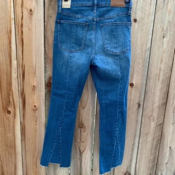 Madewell Cali Demi-Boot Jeans in Kemper Wash Size 24