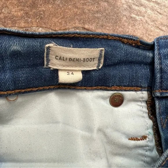 Madewell Distressed Cali Demi-Boot Button Front Edition in Medium Wash
