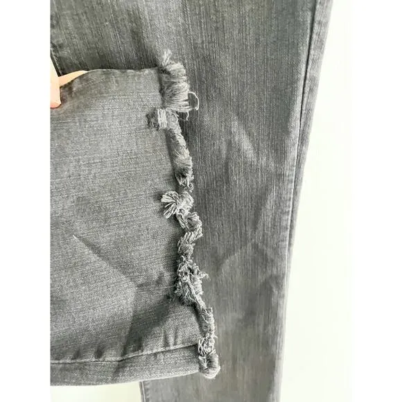 Madewell | NWT | Tall Cali Demi-Boot Jeans in Berkeley Black Chewed-Hem | Sz 28T