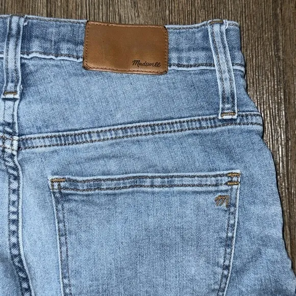 Madewell Petite Cali Demi-Boot Jeans Bess Wash: Button-Front Edition