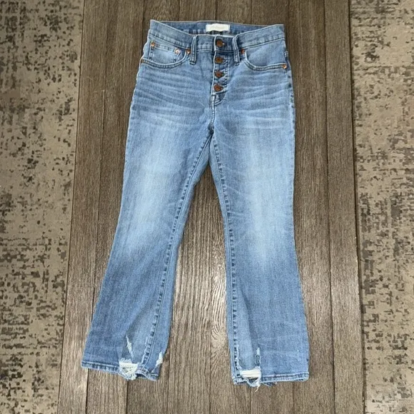 Madewell Petite Cali Demi-Boot Jeans Bess Wash: Button-Front Edition