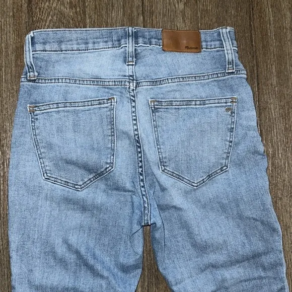 Madewell Petite Cali Demi-Boot Jeans Bess Wash: Button-Front Edition