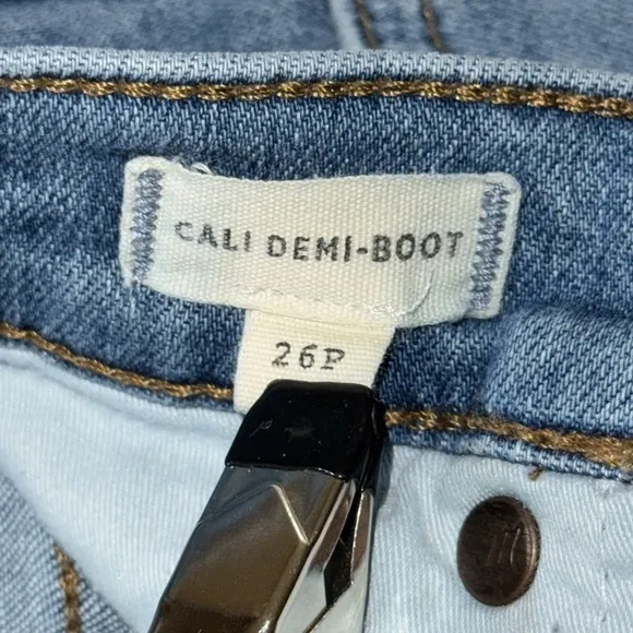 Madewell Petite Cali Demi-Boot Jeans Bess Wash: Button-Front Edition