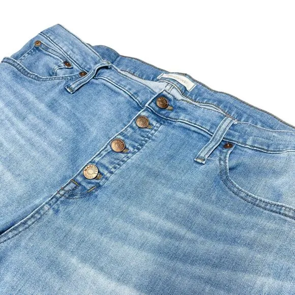 MADEWELL Petite Cali Demi-Boot Jeans in Bess Wash Button-Front Edition Size 34P
