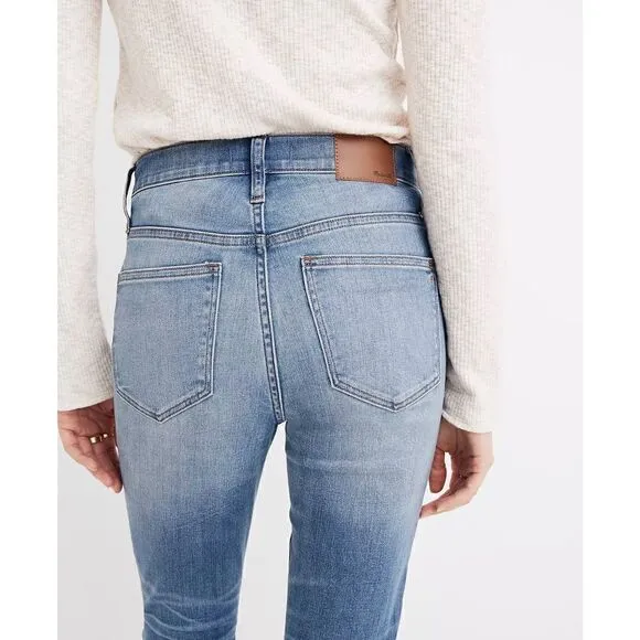 Madewell Cali Demi-Boot Jeans in Bess Wash: Button-Front Edition