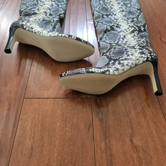 MARC FISHER LEATHER KNEE-HIGH BOOTS SZ 8.5 PYTHON SNAKESKIN PRINT NWOT